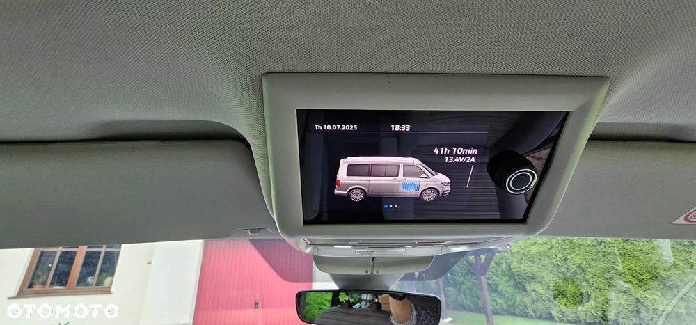 Volkswagen Multivan - 12