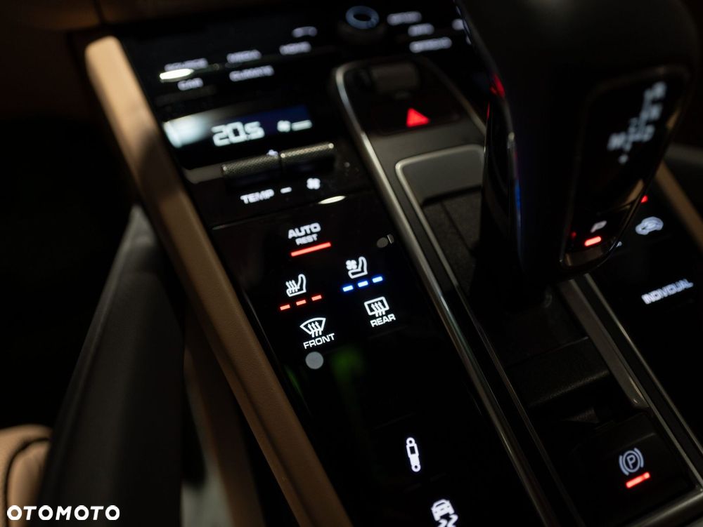 Porsche Cayenne E-Hybrid - 31