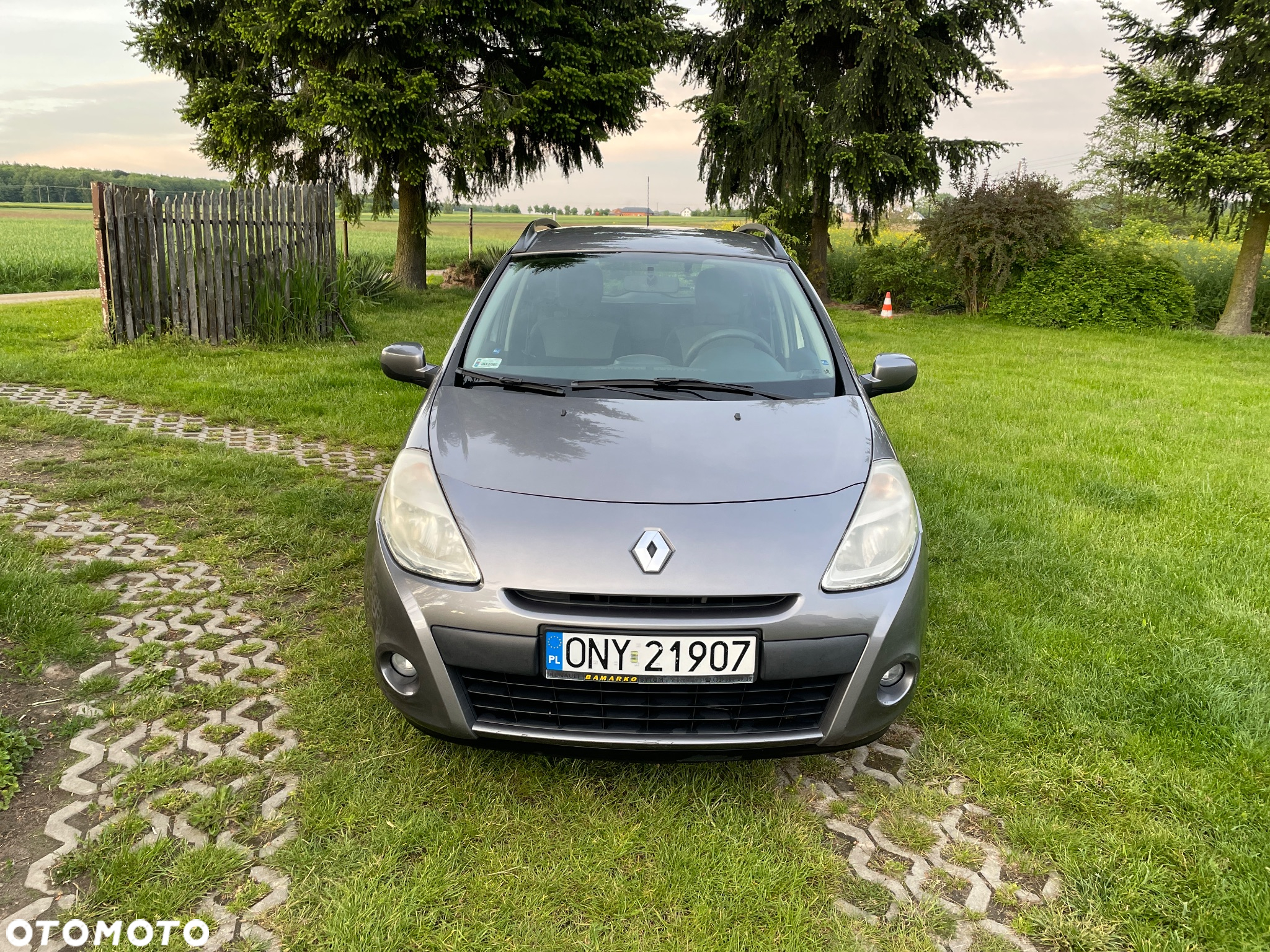 Renault Clio - 2