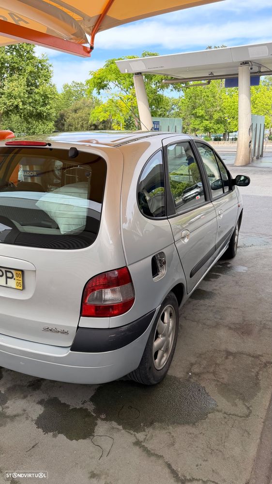 Renault Scénic 1.4 16V RXE AC - 6