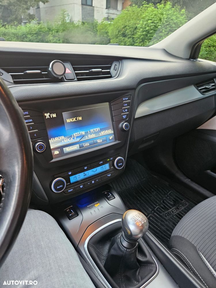 Toyota Avensis 2.0 D-4D Elegance - 5