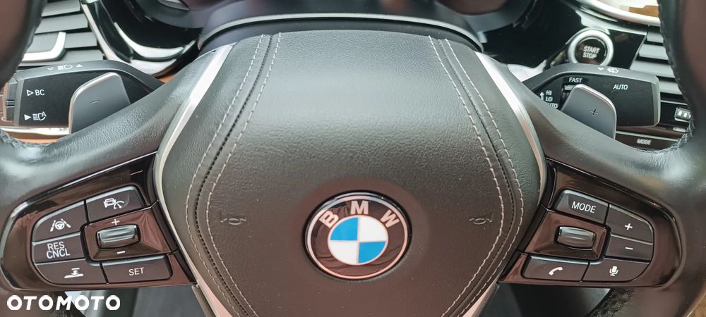 BMW Seria 5 530e iPerformance Luxury Line - 31
