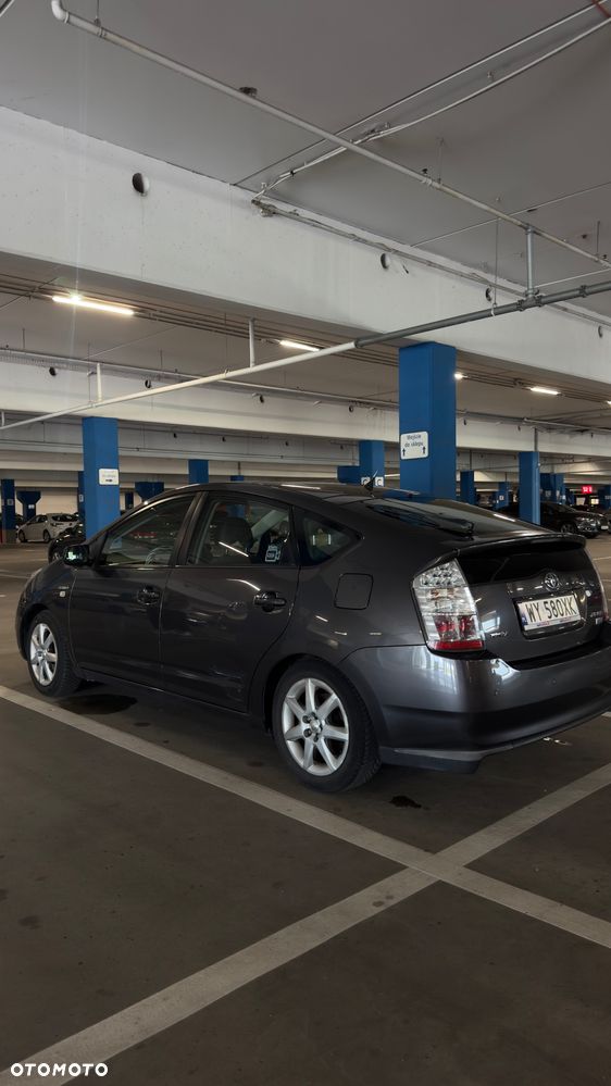 Toyota Prius 1.5 VVT-i Sol - 1