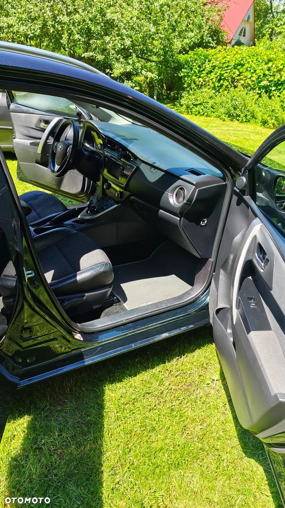 Toyota Auris - 17