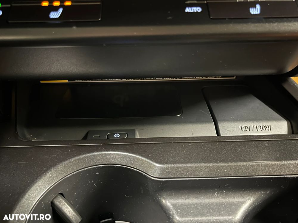 Lexus UX 250h (E-FOUR) Luxury Line - 23