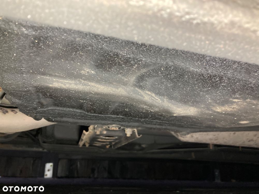 Toyota Avensis 1.8 VVT-i Sol - 24