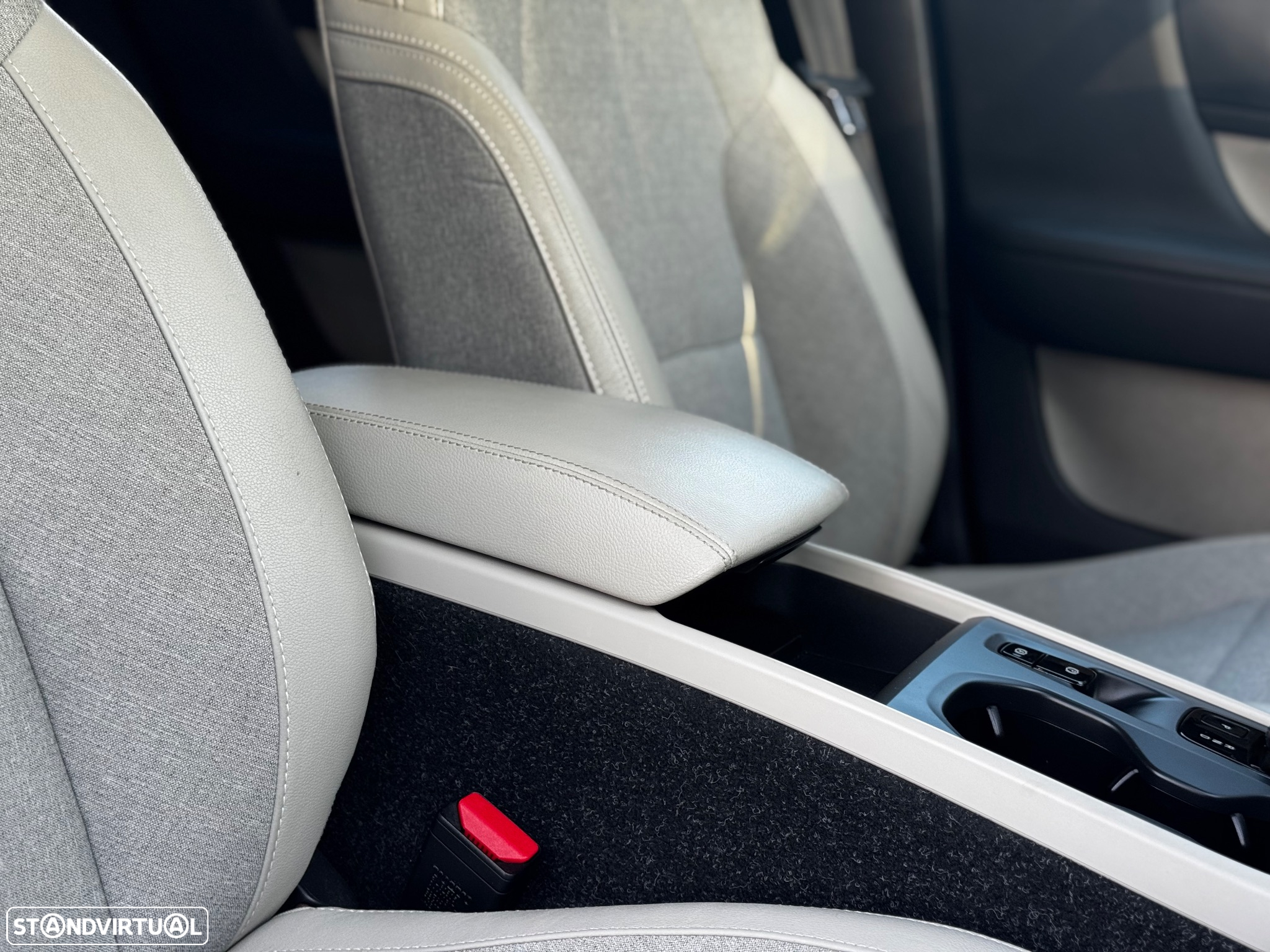 Volvo XC 40 1.5 T5 PHEV Momentum Plus - 11