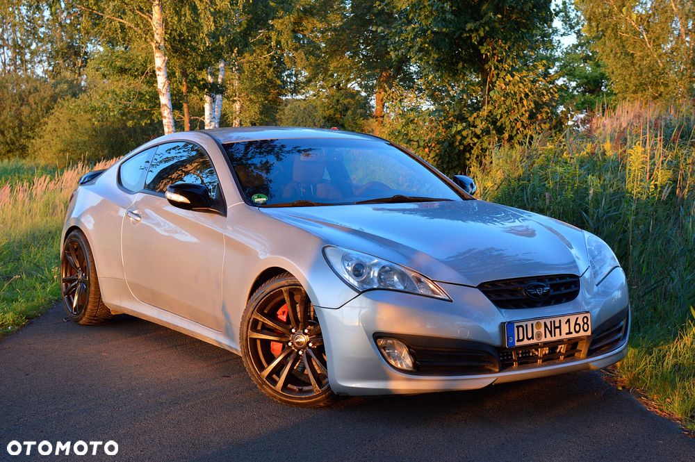 Hyundai Genesis Coupe - 1