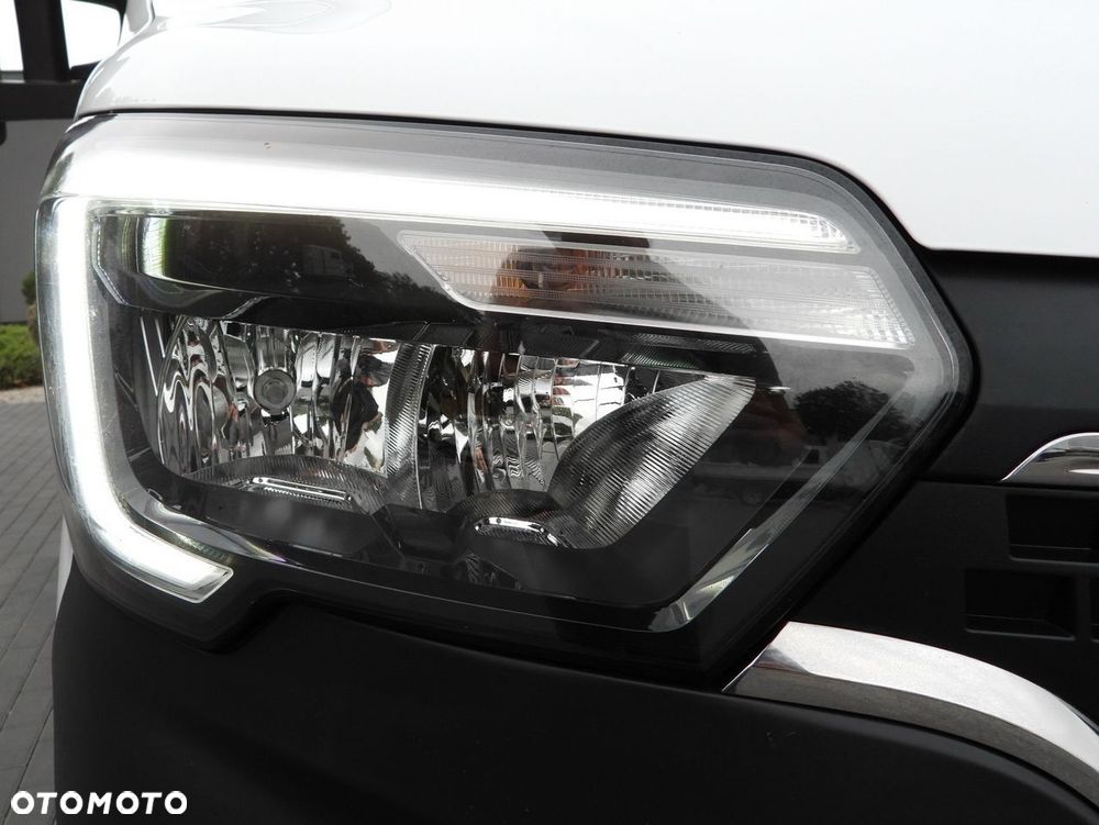 Renault MASTER PLANDEKA 8 PALET WEBASTO TEMPOMAT LEDY KLIMATYZACJA  165KM - 22