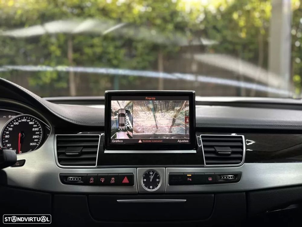 Audi A8 3.0 TDI V6 quattro Clean Exclusive - 42