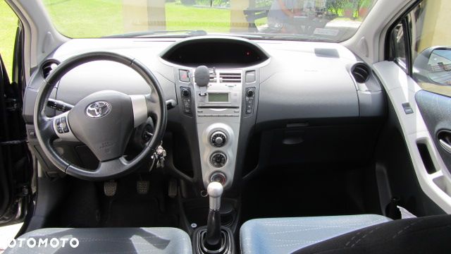 Toyota Yaris 1.3 Luna A/C - 9