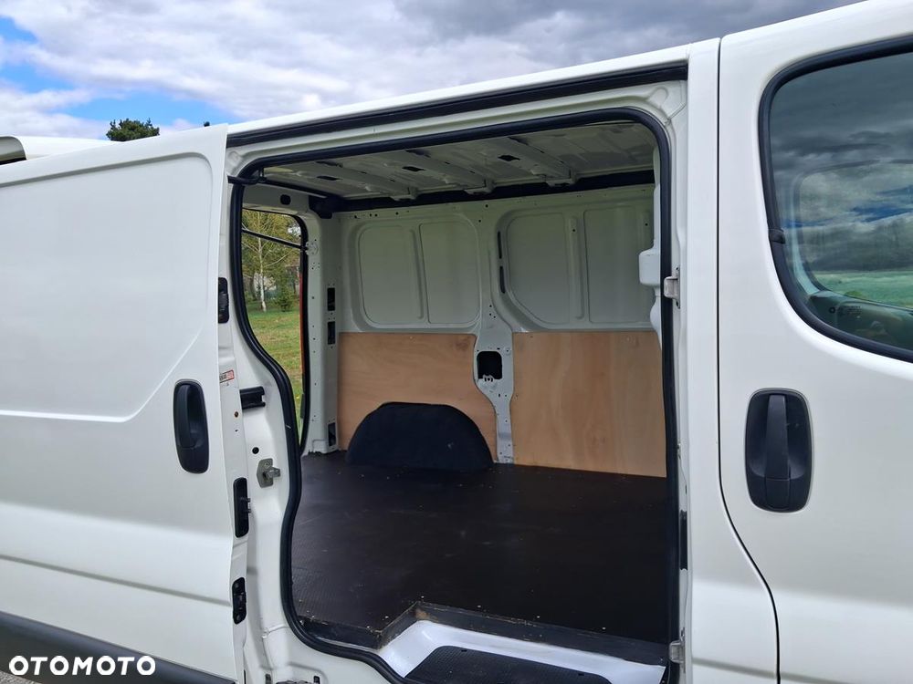 Renault Trafic - 21