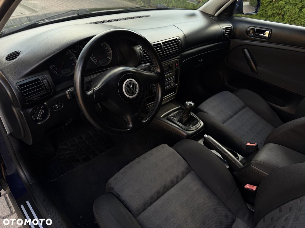 Volkswagen Passat - 5