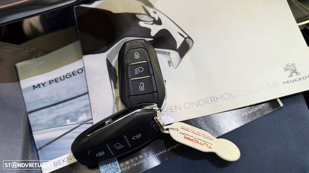 Peugeot 208 PureTech 100 GT Pack - 15