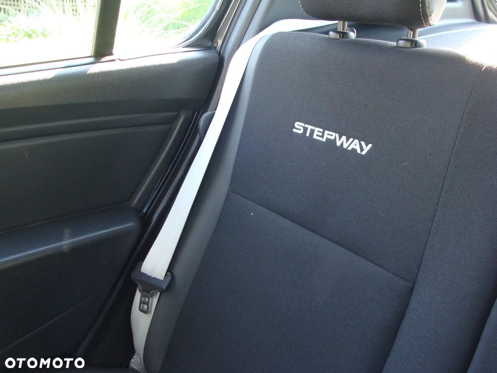 Dacia Sandero Stepway 1.6 - 19