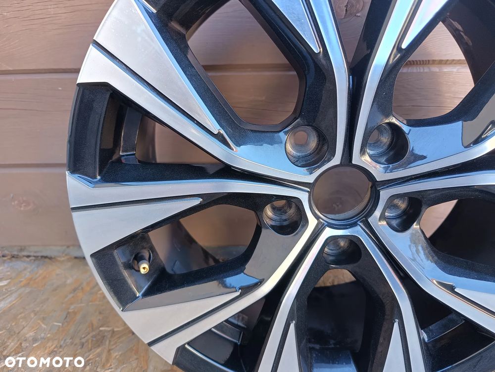 RENAULT CAPTUR II ARKANA 7x17 ET35 5x114,3 403001041R - 3