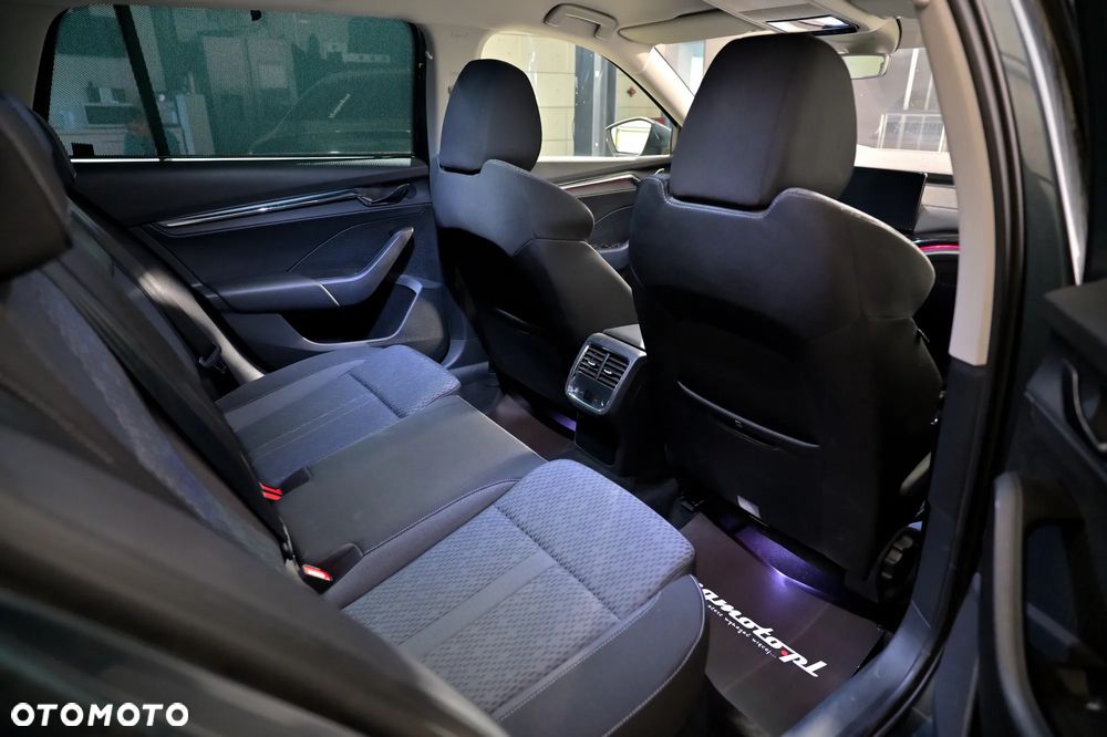 Skoda Octavia 2.0 TDI Style DSG - 13