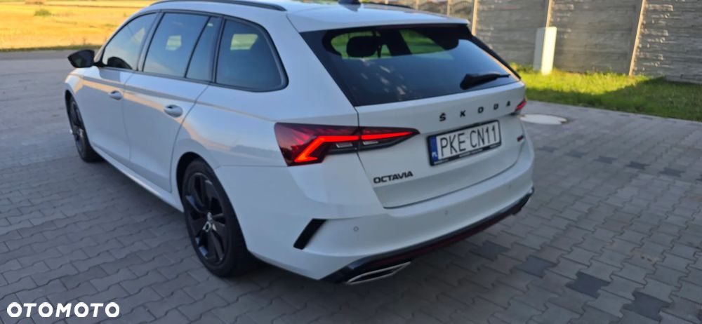 Skoda Octavia 2.0 TDI DSG RS - 18