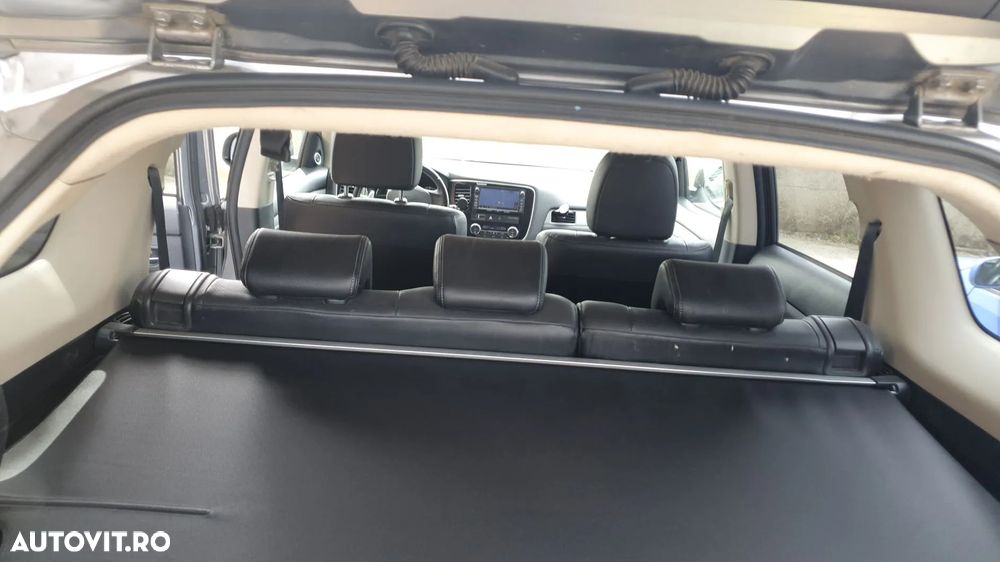 Mitsubishi Outlander 2.0 Litre DOHC MIVEC 4WD Instyle Navi - 8