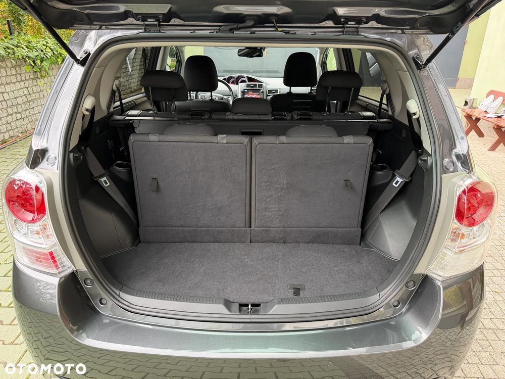 Toyota Verso 1.8 Premium 7os - 8