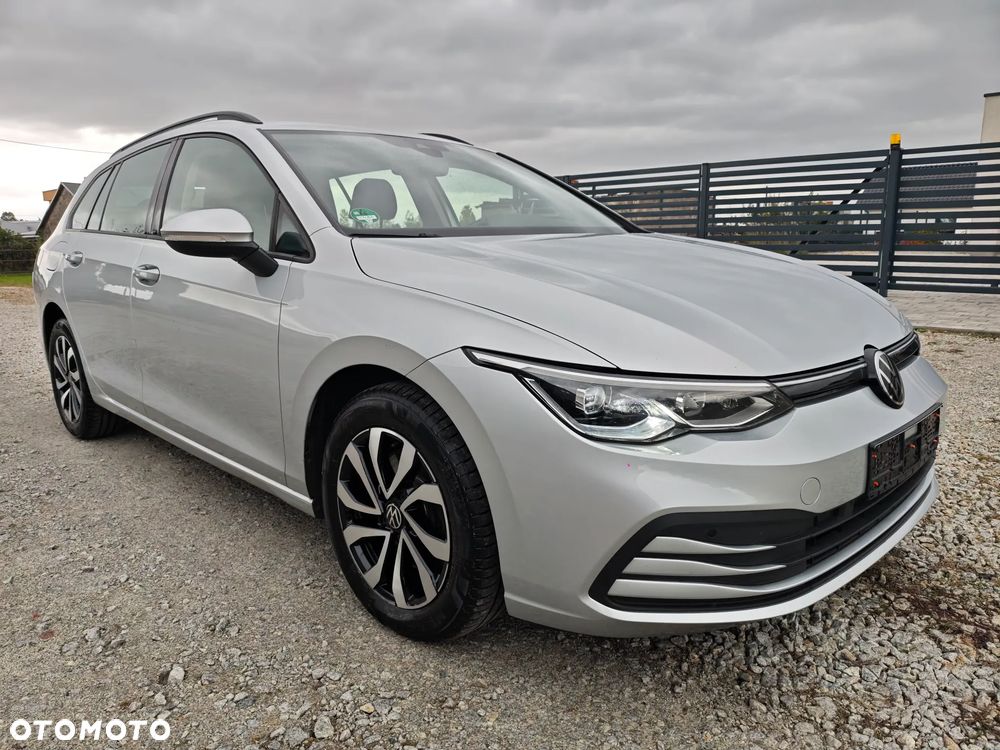 Volkswagen Golf - 1