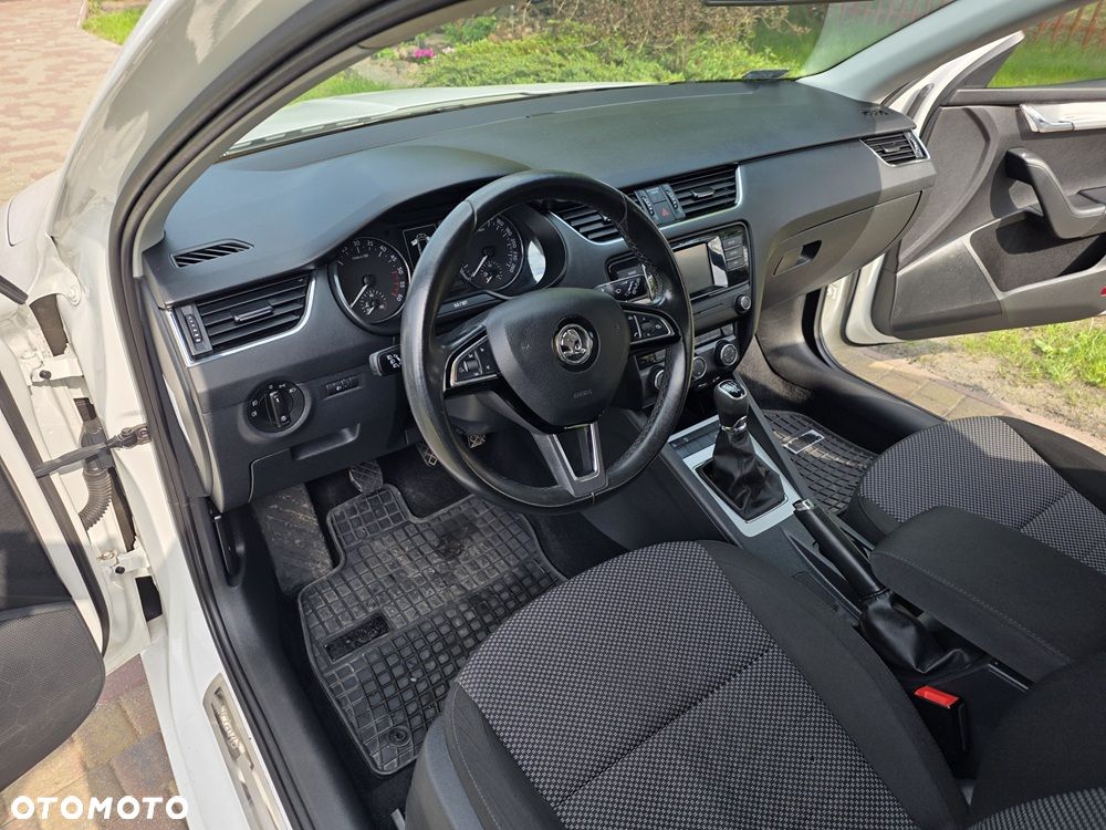 Skoda Octavia 1.6 TDI Active - 23
