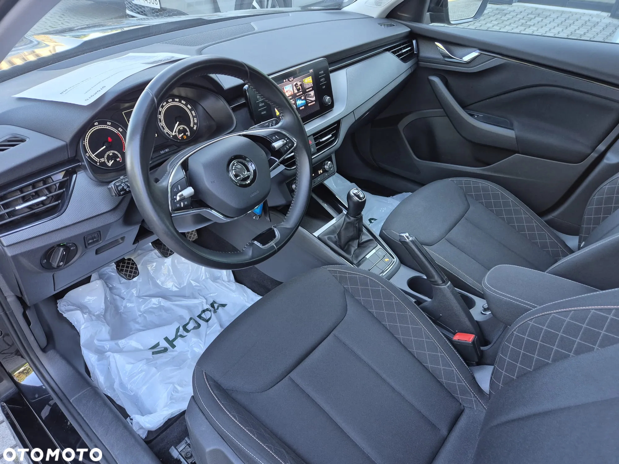 Skoda Kamiq 1.5 TSI Ambition - 8