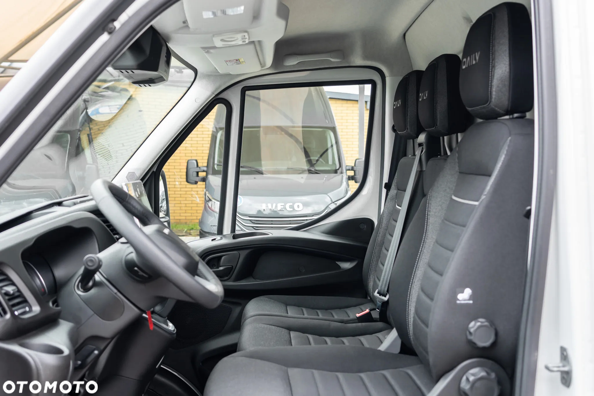 Iveco Daily 35S18HA8 - 18