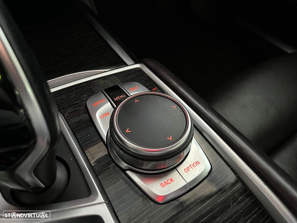 BMW 730 d Pack M - 20