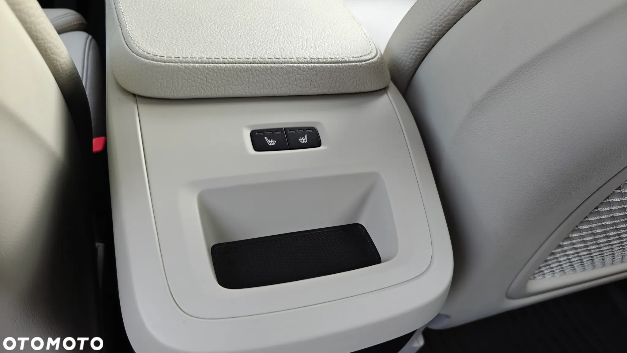 Volvo V90 D4 Geartronic Inscription - 17