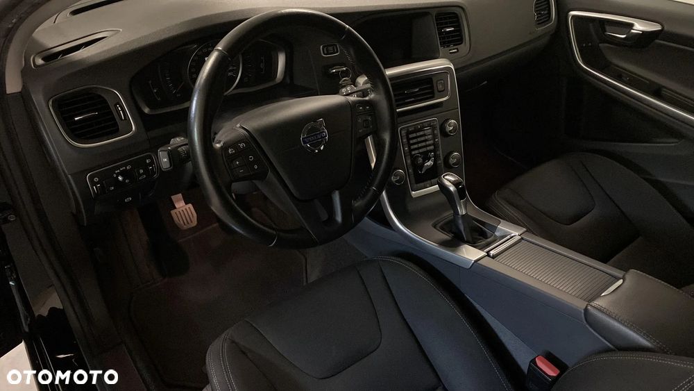 Volvo V60 D2 Linje Svart - 6