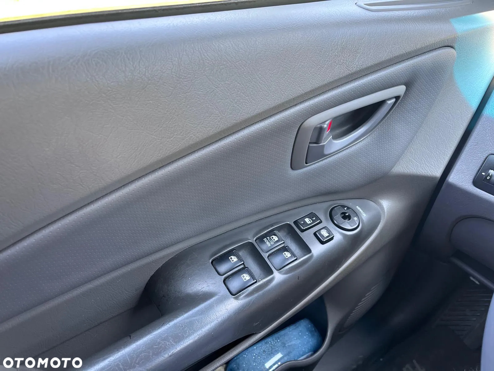 Hyundai Tucson 2.0 CRDi Elegance + - 11