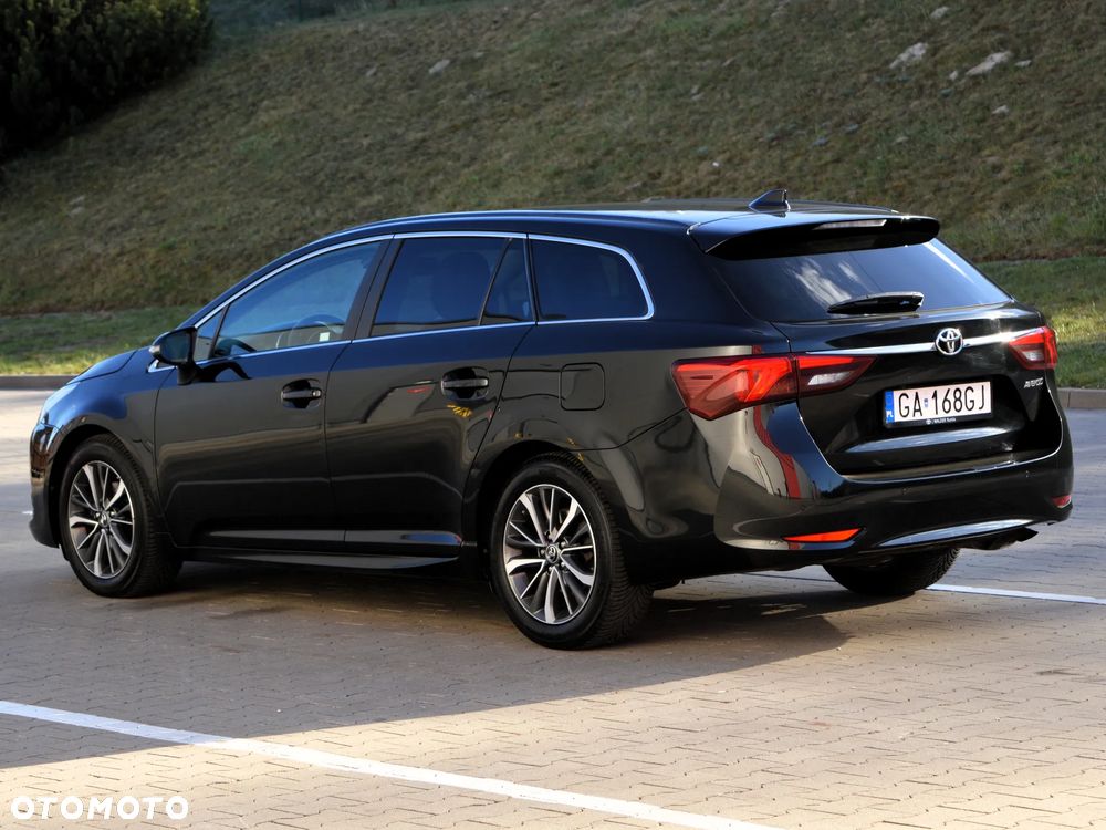 Toyota Avensis 2.0 Prestige MS - 4