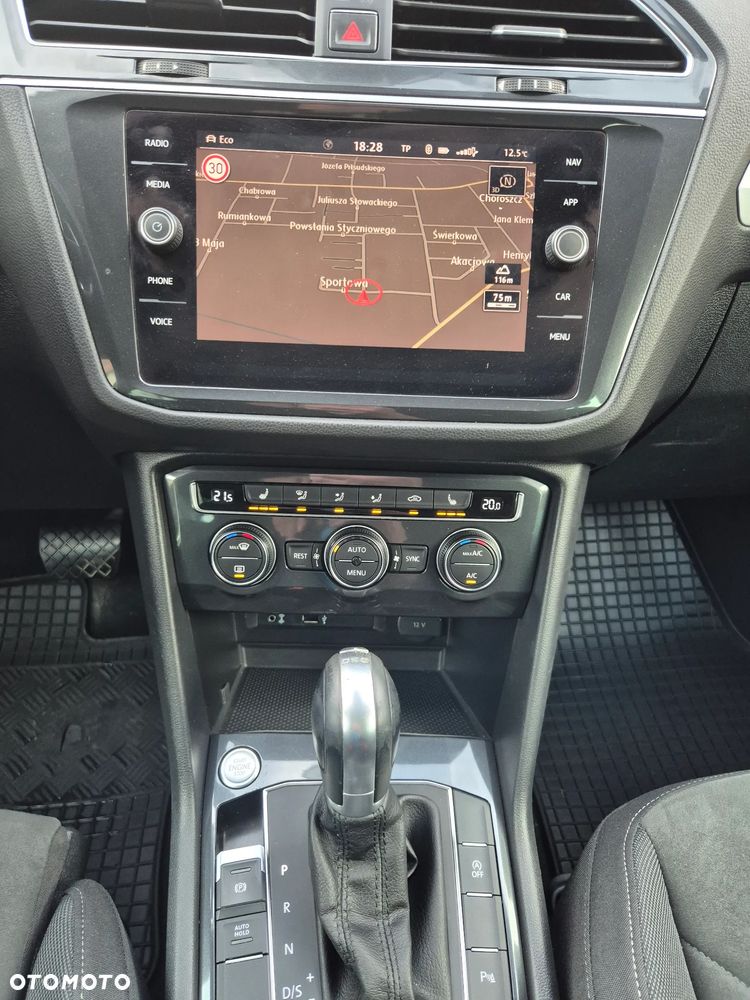 Volkswagen Tiguan - 25