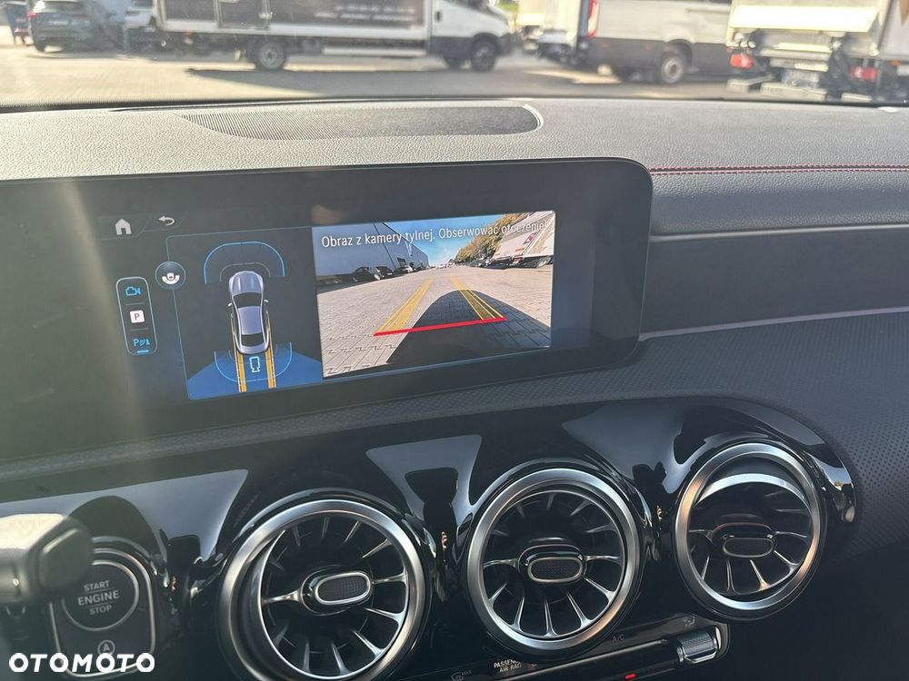 Mercedes-Benz CLA 200 AMG Line 7G-DCT - 23