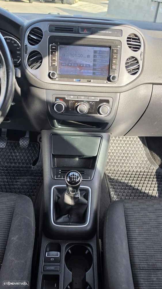 VW Tiguan 2.0 TDi Sport BlueMotion - 10