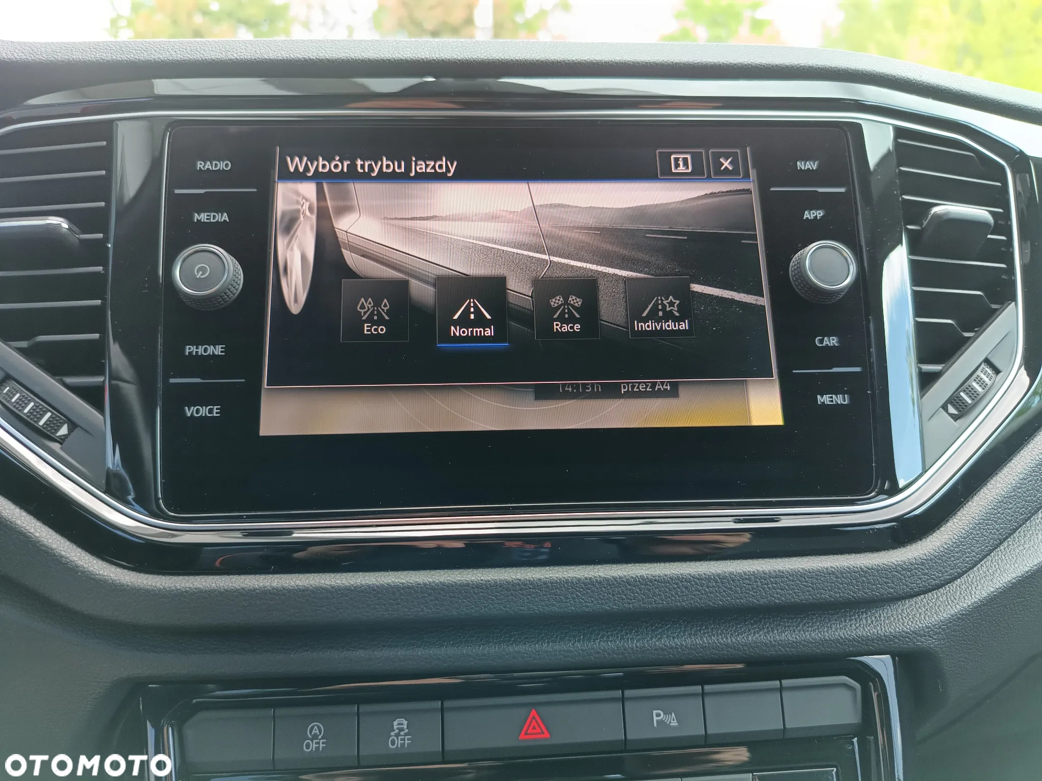 Volkswagen T-Roc 2.0 TSI OPF 4MOTION DSG - 32