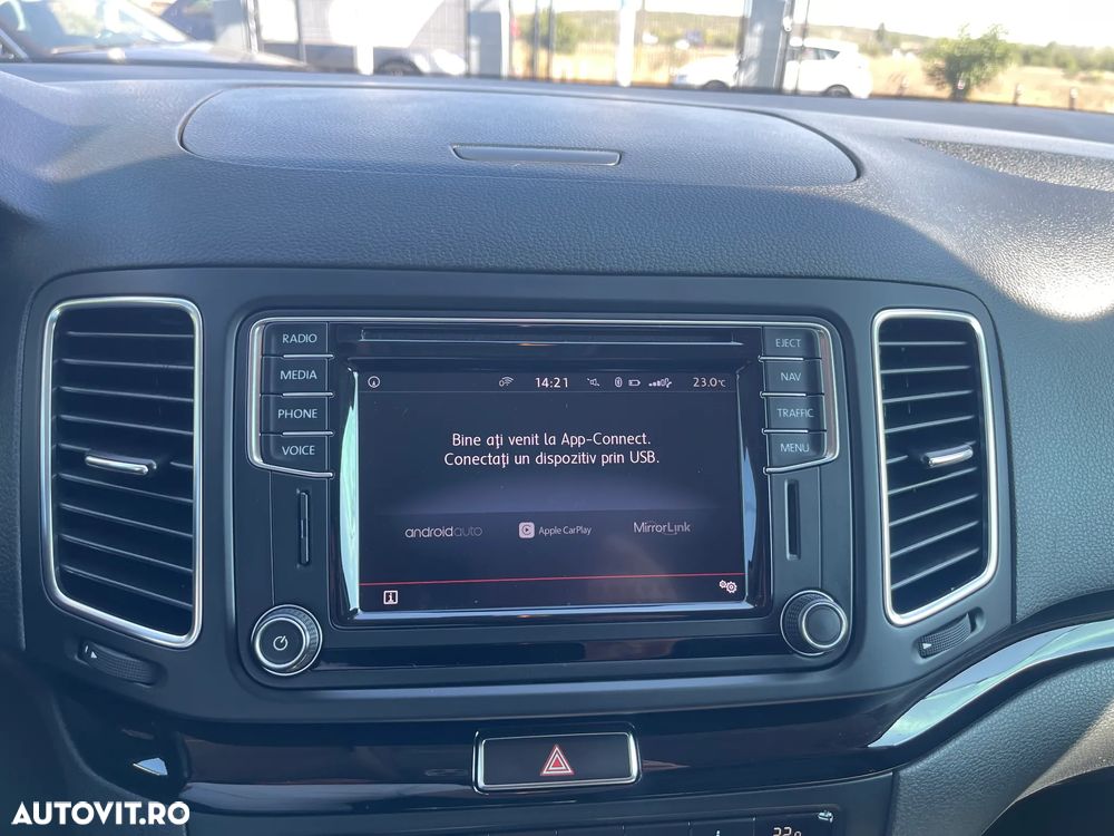 Volkswagen Sharan 2.0 TDI DSG (BlueMotion Technology) Comfortline - 22