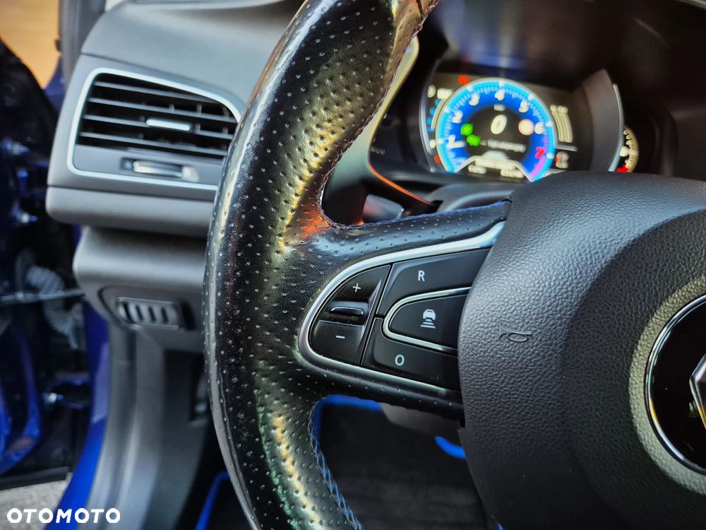 Renault Megane ENERGY TCe 205 EDC GT - 20