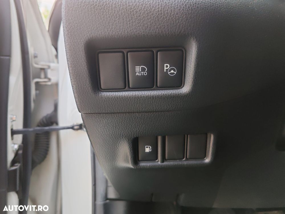 Toyota C-HR 1.8 HSD 4x2 CVT C-lassy LED - 15