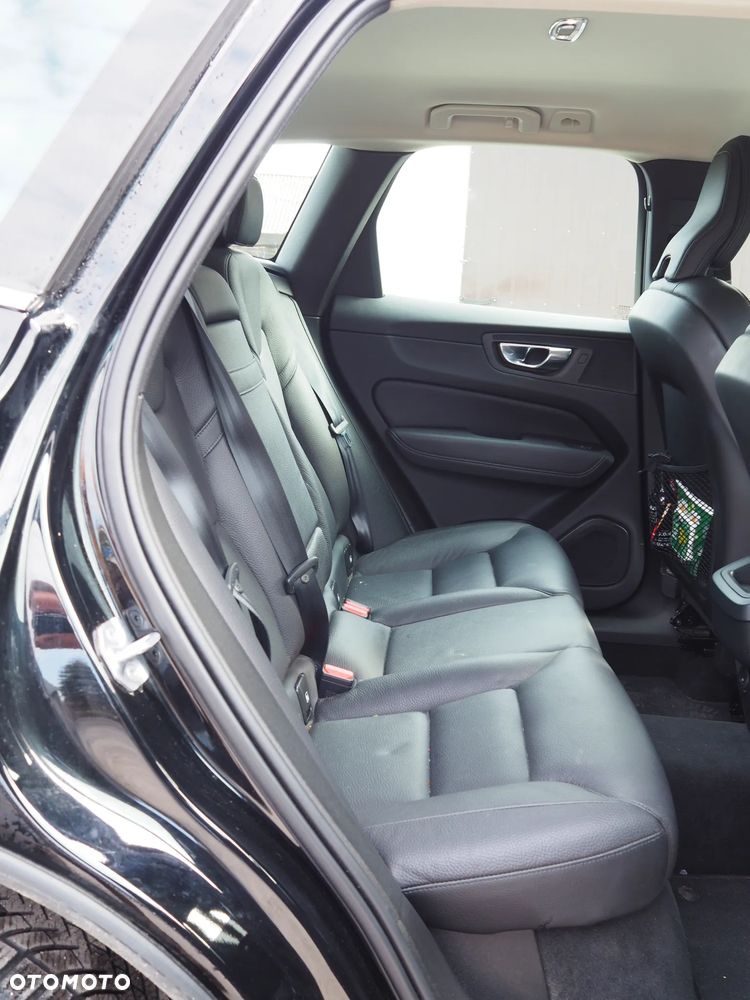 Volvo XC 60 D5 SCR AWD Inscription - 7