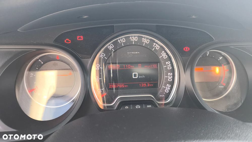 Citroën C5 1.6 HDi Attraction - 8