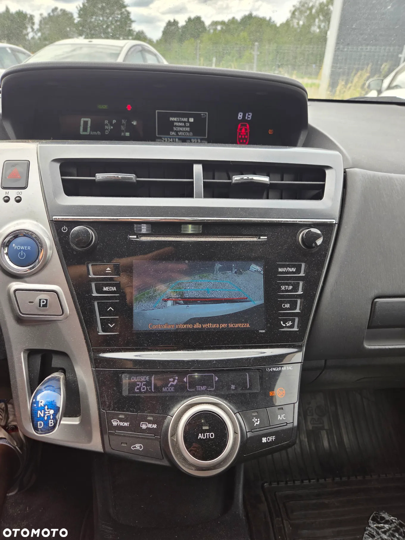 Toyota Prius+ (Hybrid) Executive - 12