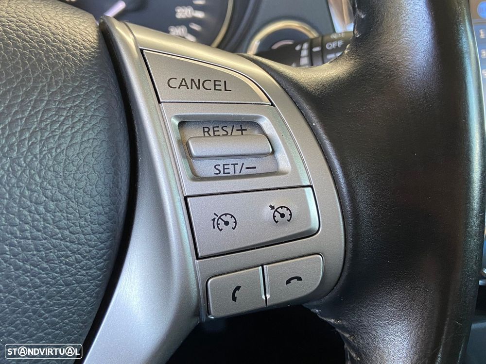 Nissan Qashqai 1.5 dCi 360 - 13