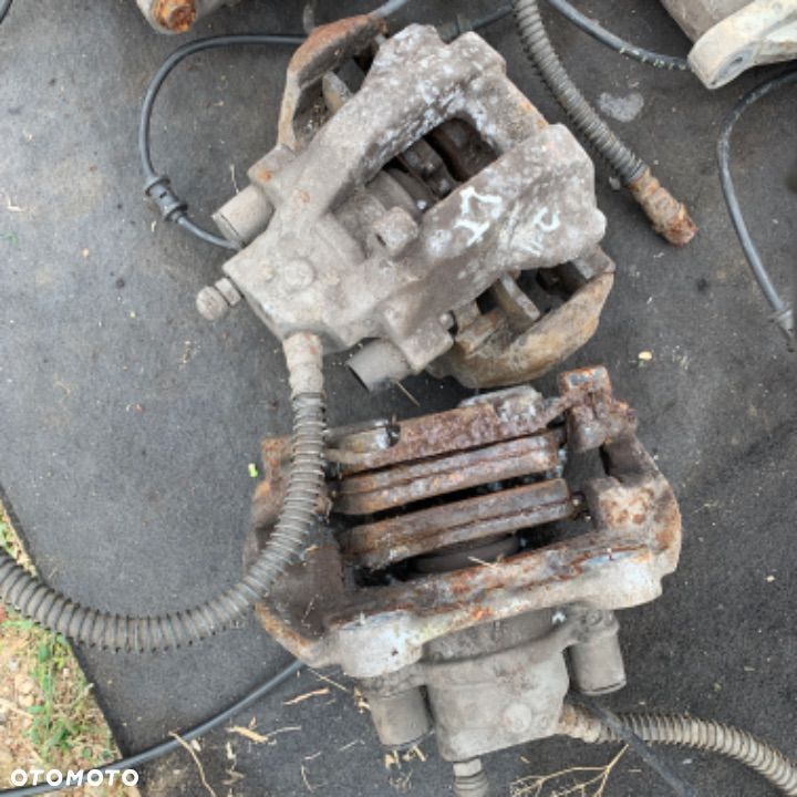 mercedes e 211 cls 219 zacisk tył zaciski przód - 2