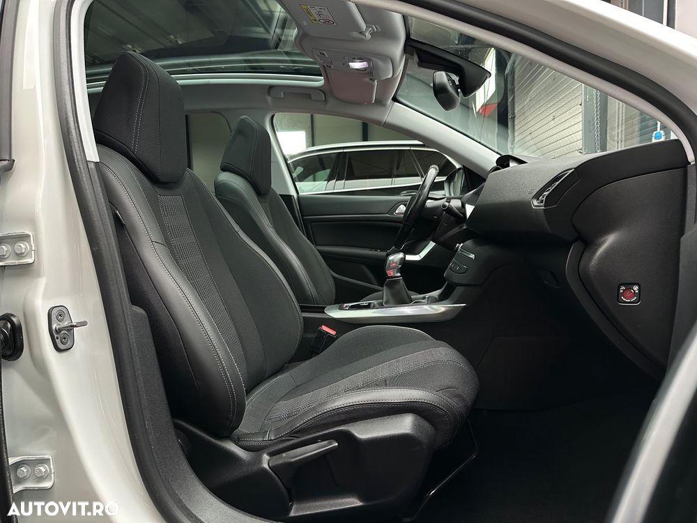 Peugeot 308 PureTech 110 Stop & Start Allure - 28