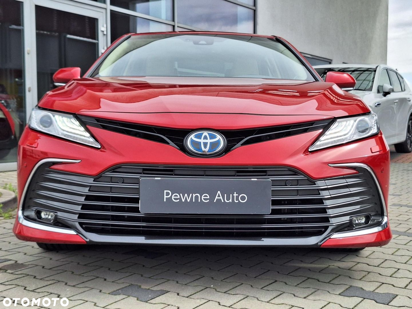Toyota Camry - 5