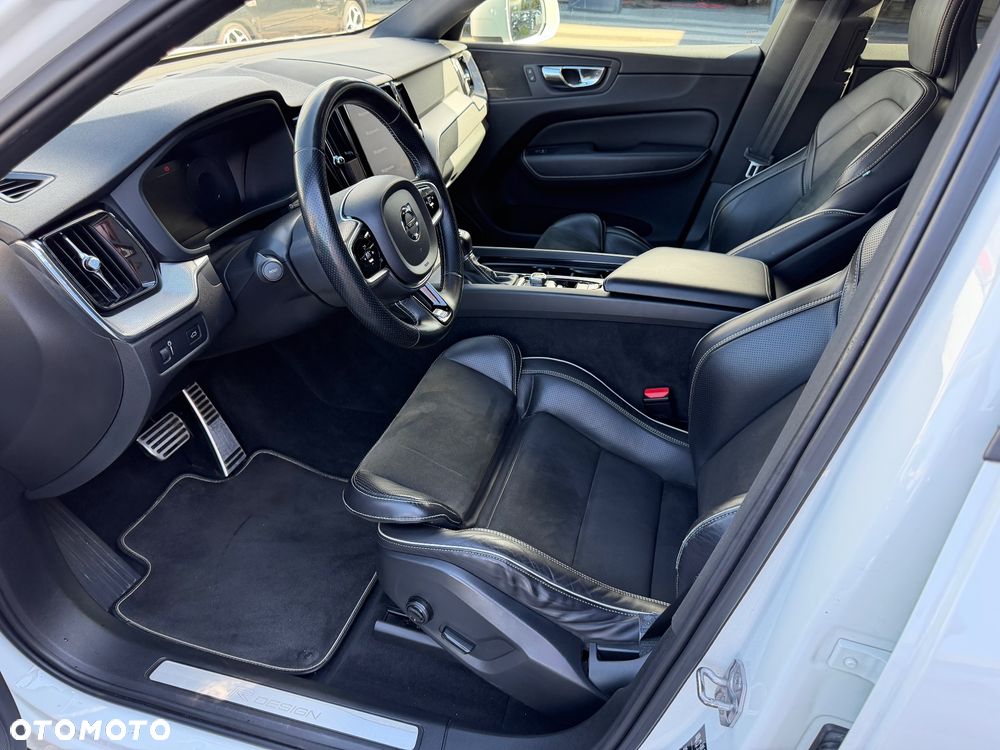 Volvo XC 60 D4 SCR AWD R-Design - 9