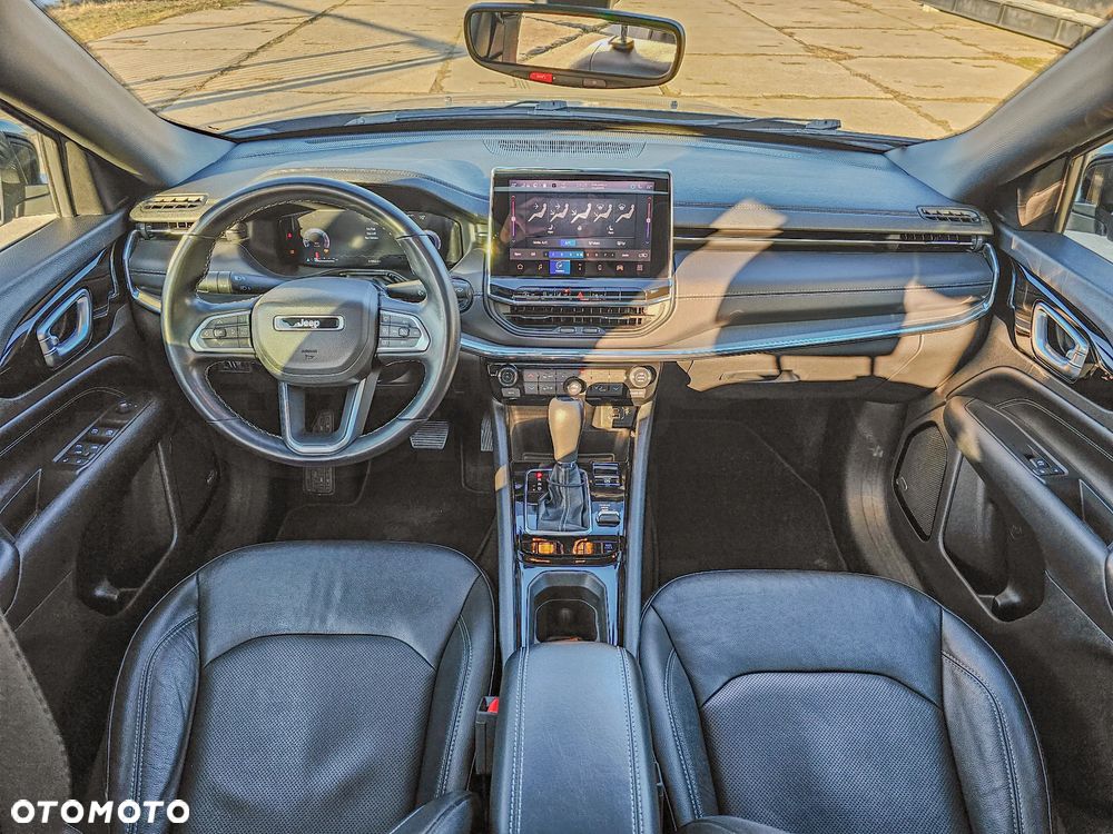 Jeep Compass - 24