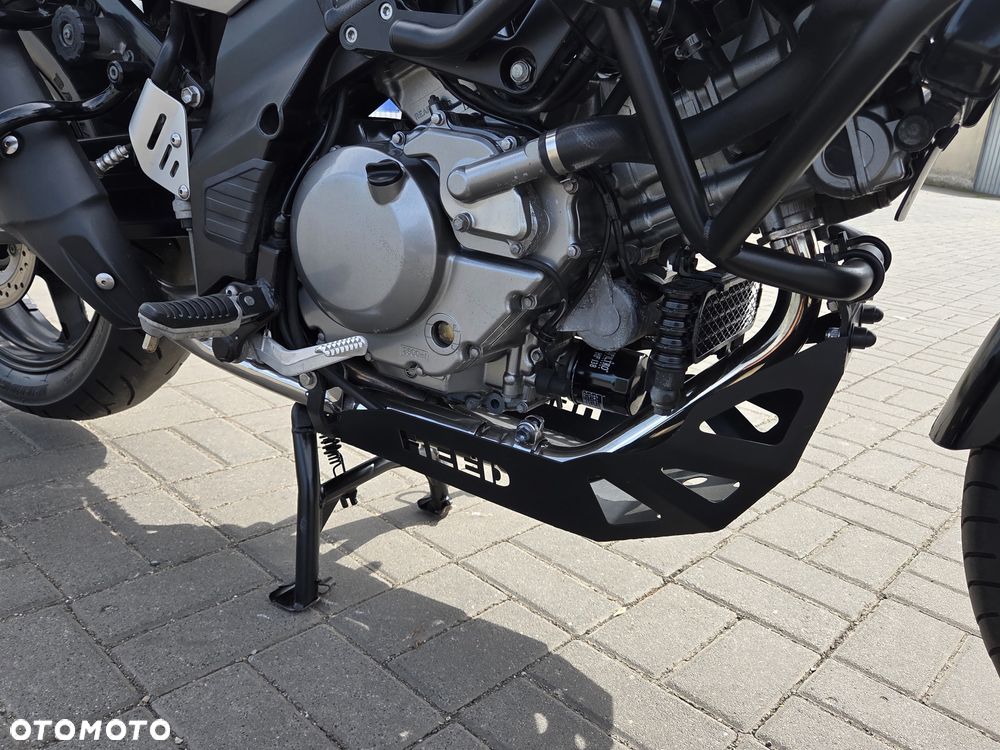 Suzuki V-STROM - 33